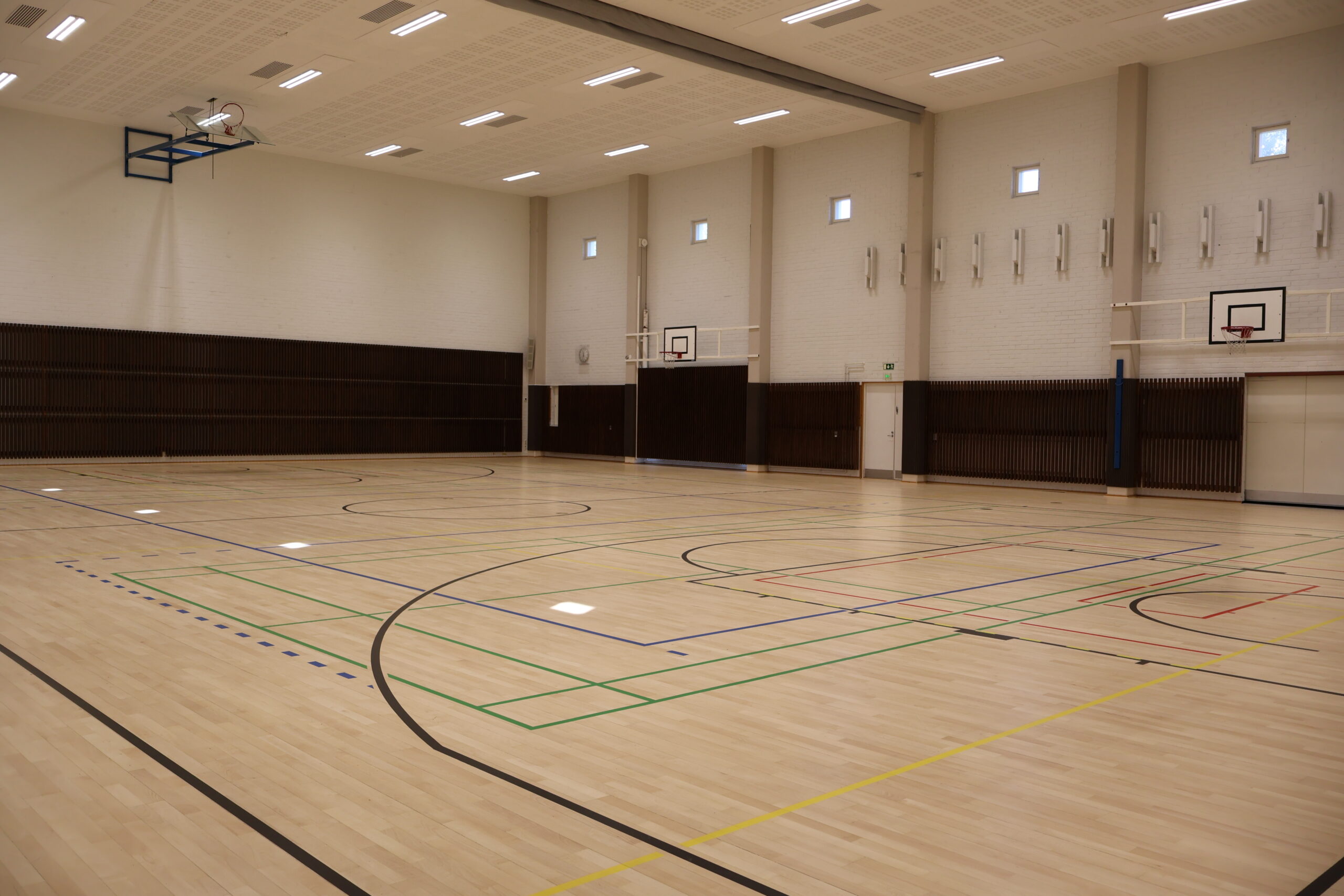 Kuva Kisalan liikuntahallista Hyrynsalmelta