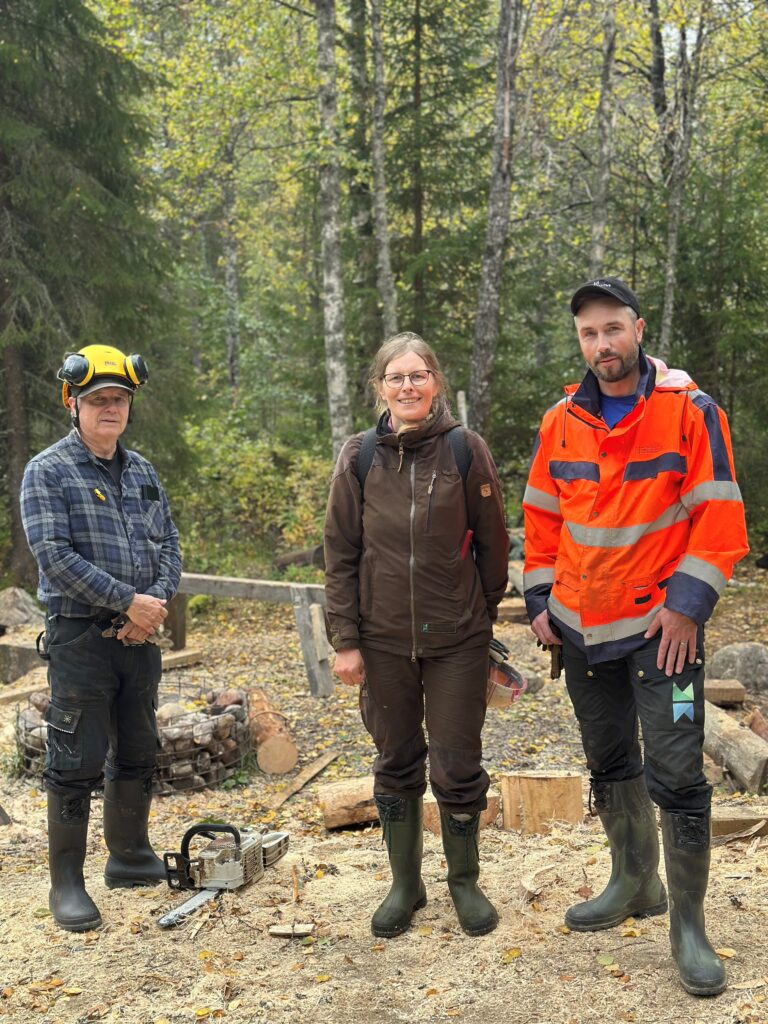 Kuvassa Ahti Keränen, Mervi Laaksonen ja Erkka Pitkänen